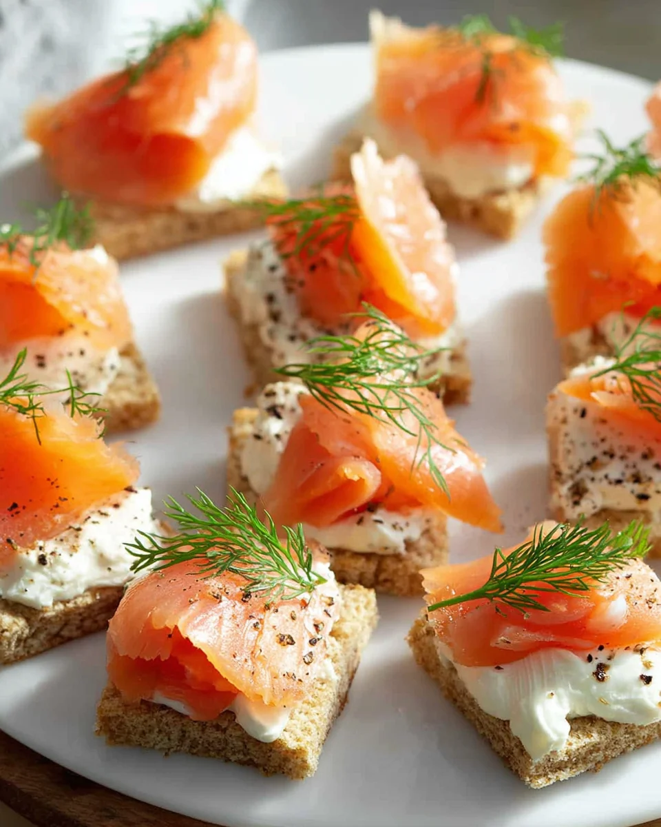 Luxuriöse Smoked Salmon Canapés – Blitzschnell zubereitet